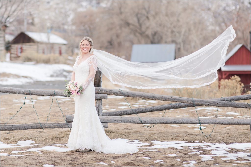 Kaylee's Colorado Winter Bridal Session
